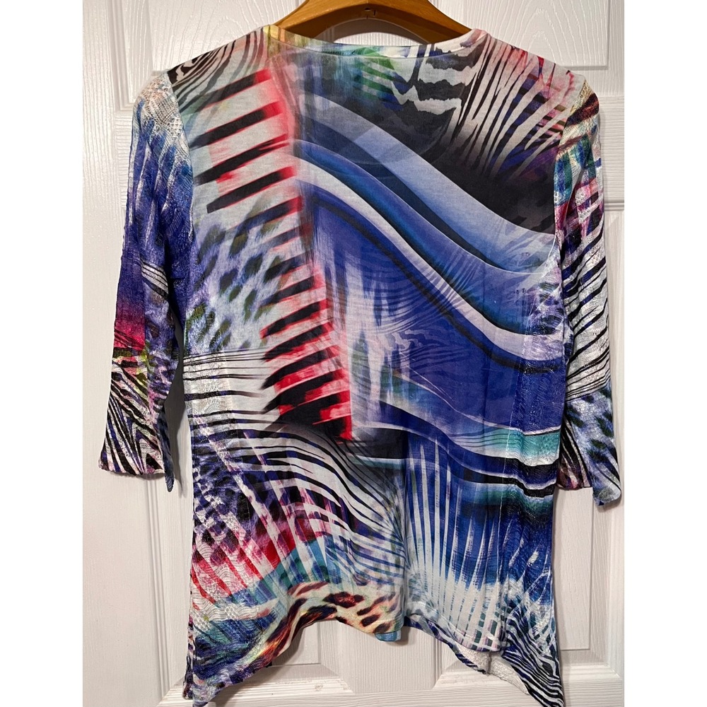 New Directions Women's XL Abstract Animal Print Rhinestone Sharkbite Top - Picture 2 of 6